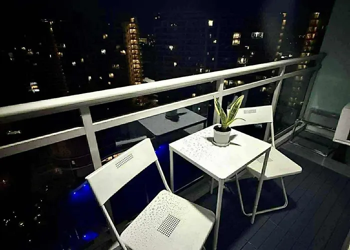 2 Bedroom Azure South Paranaque High Floor Pool View Apartamento
